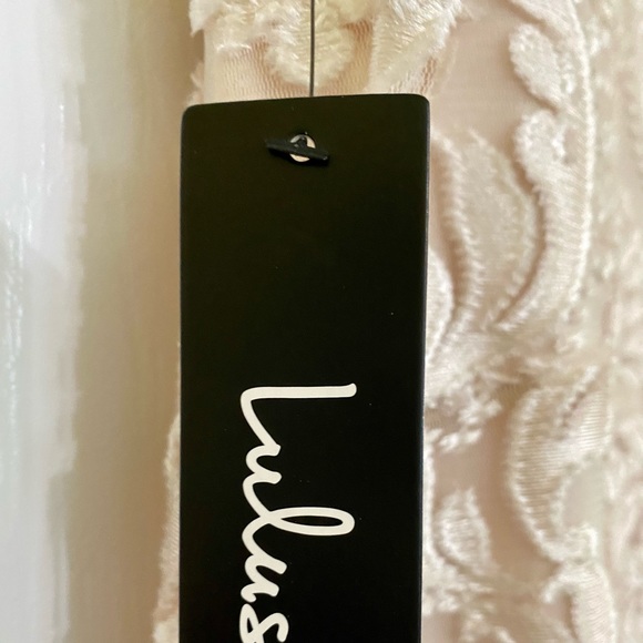 NWT Lulu’s Harmony Song Ivory Velvet Midi Dress - Picture 5 of 5